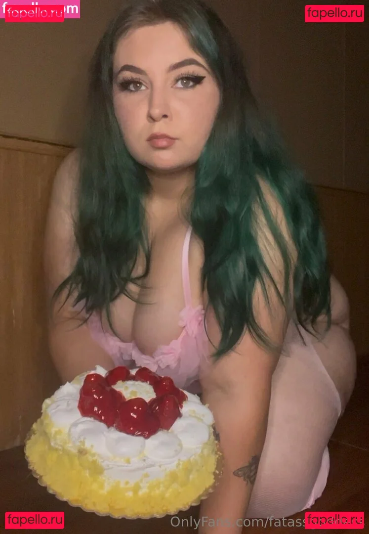 fatassgoddess Onlyfans Photo Gallery 