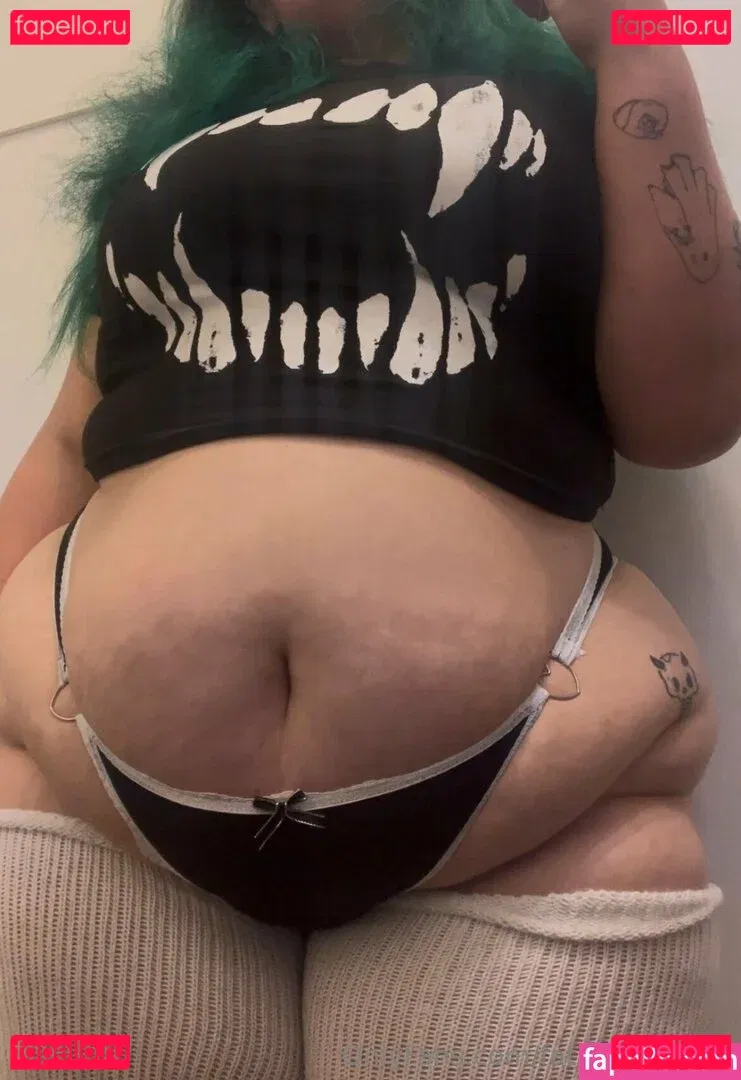 fatassgoddess Onlyfans Photo Gallery 