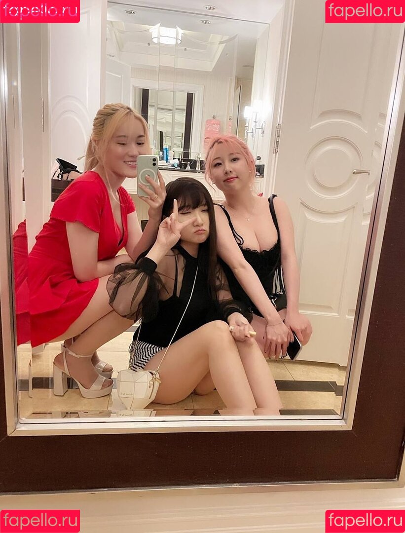 Starsmitten Celine Onlyfans Photo Gallery 