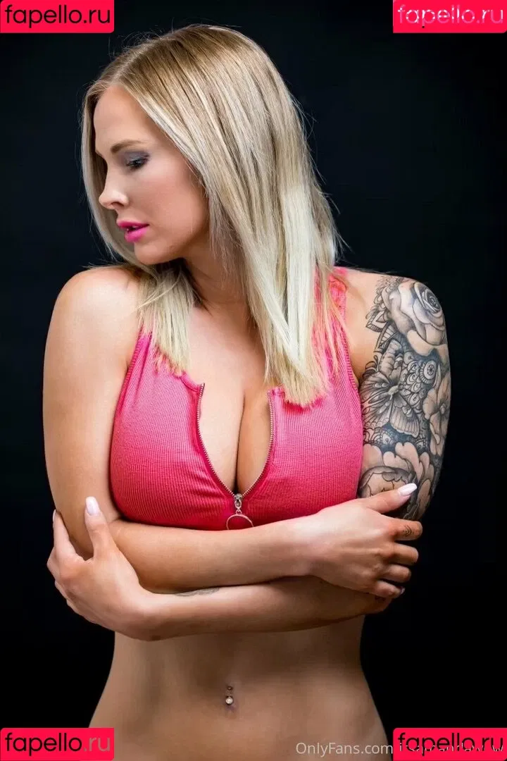 Goddess Amanda Onlyfans Photo Gallery 