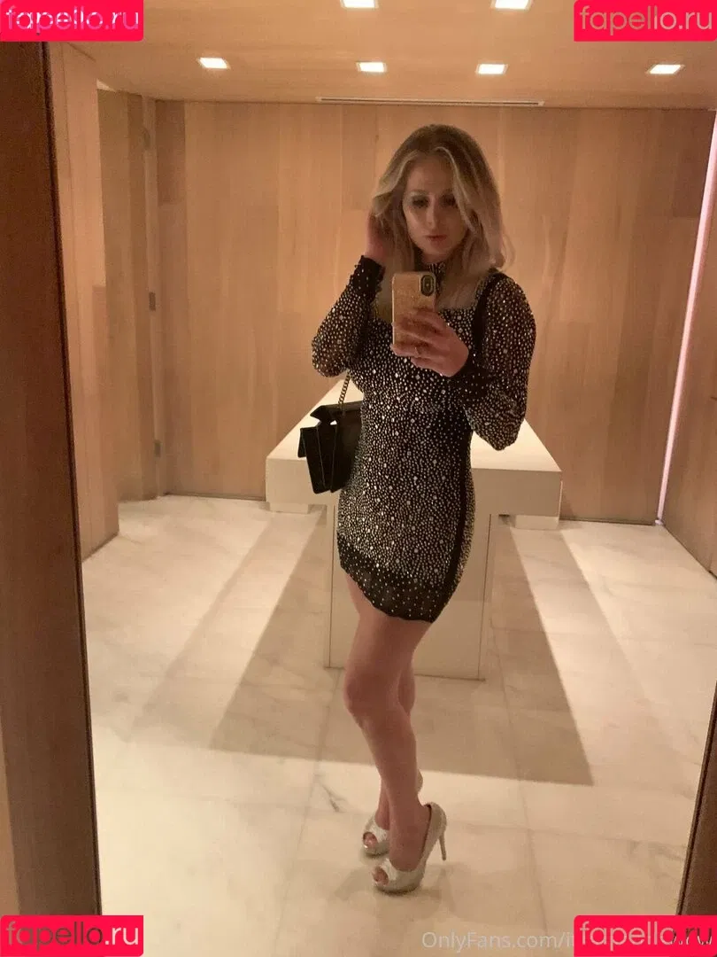 Goddess Amanda Onlyfans Photo Gallery 