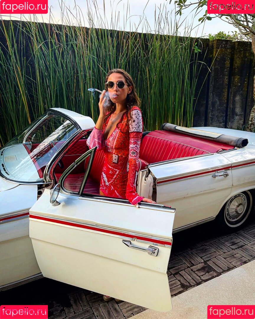 Iulia Girbu Onlyfans Photo Gallery 