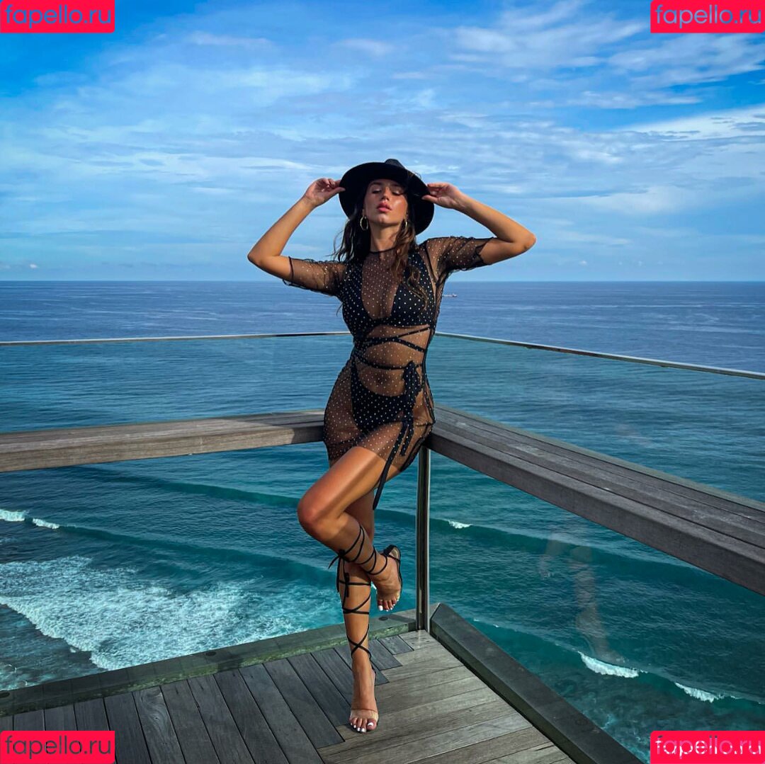 Iulia Girbu Onlyfans Photo Gallery 