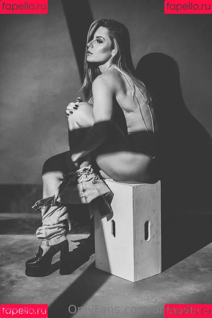 Aricia Silva Onlyfans Photo Gallery 