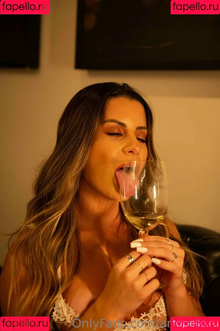 Aricia Silva Onlyfans Photo Gallery 