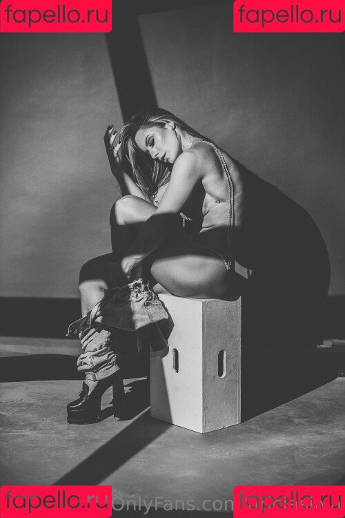 Aricia Silva Onlyfans Photo Gallery 