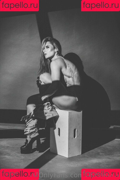 Aricia Silva Onlyfans Photo Gallery 