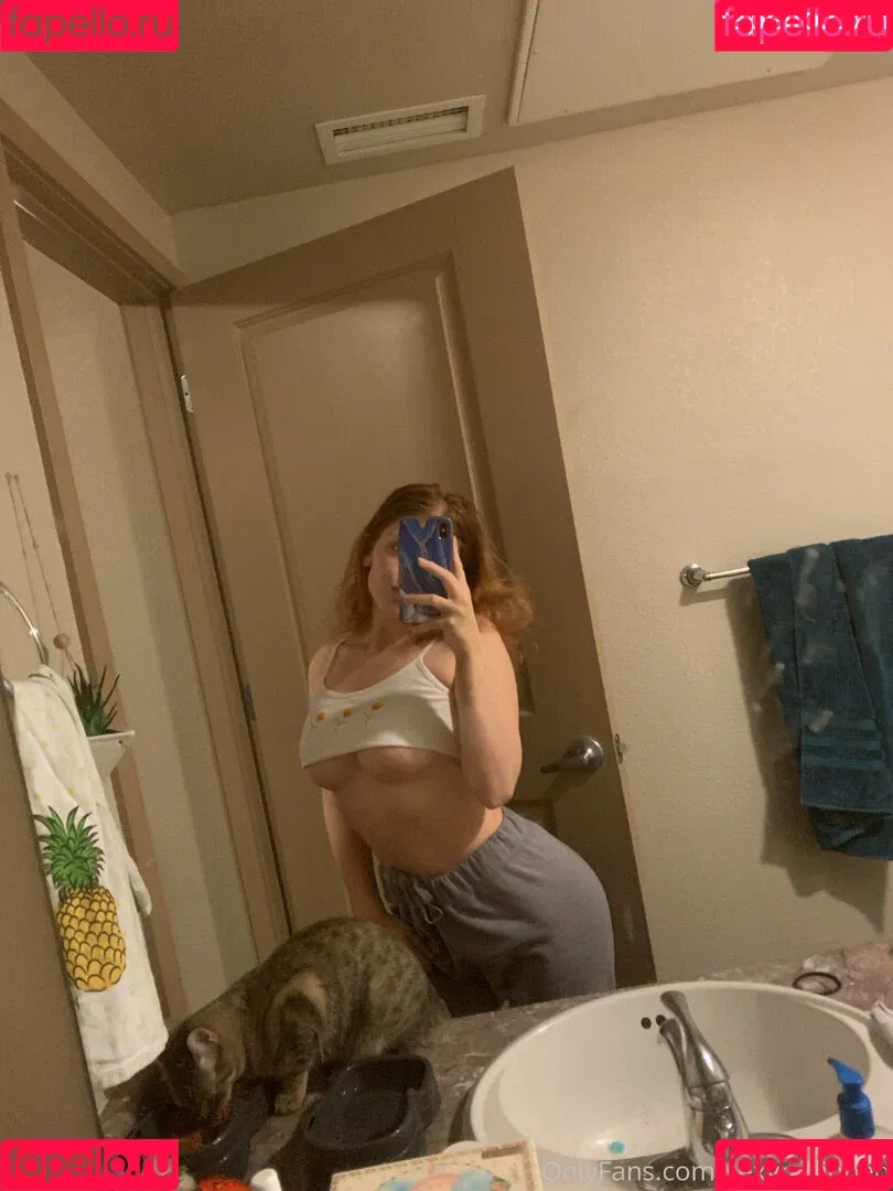 sexyredinbed Onlyfans Photo Gallery 