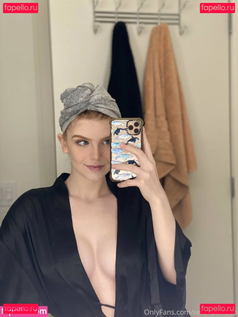 sexyredinbed Onlyfans Photo Gallery 