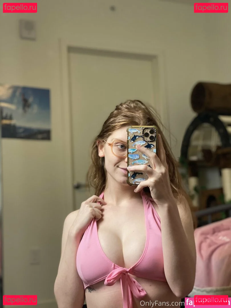 sexyredinbed Onlyfans Photo Gallery 