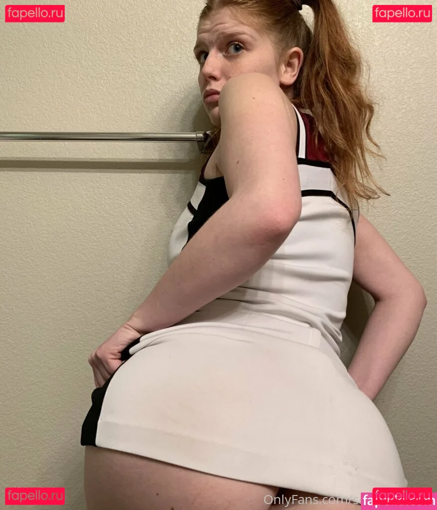 sexyredinbed Onlyfans Photo Gallery 