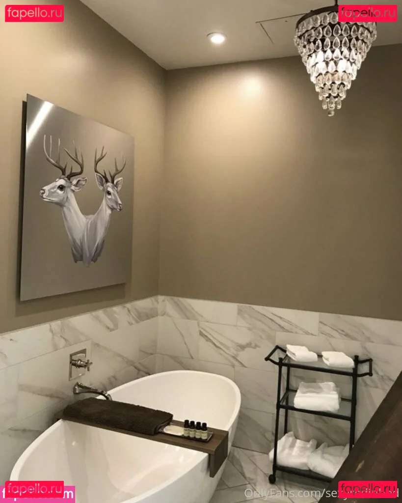 sexyredinbed Onlyfans Photo Gallery 