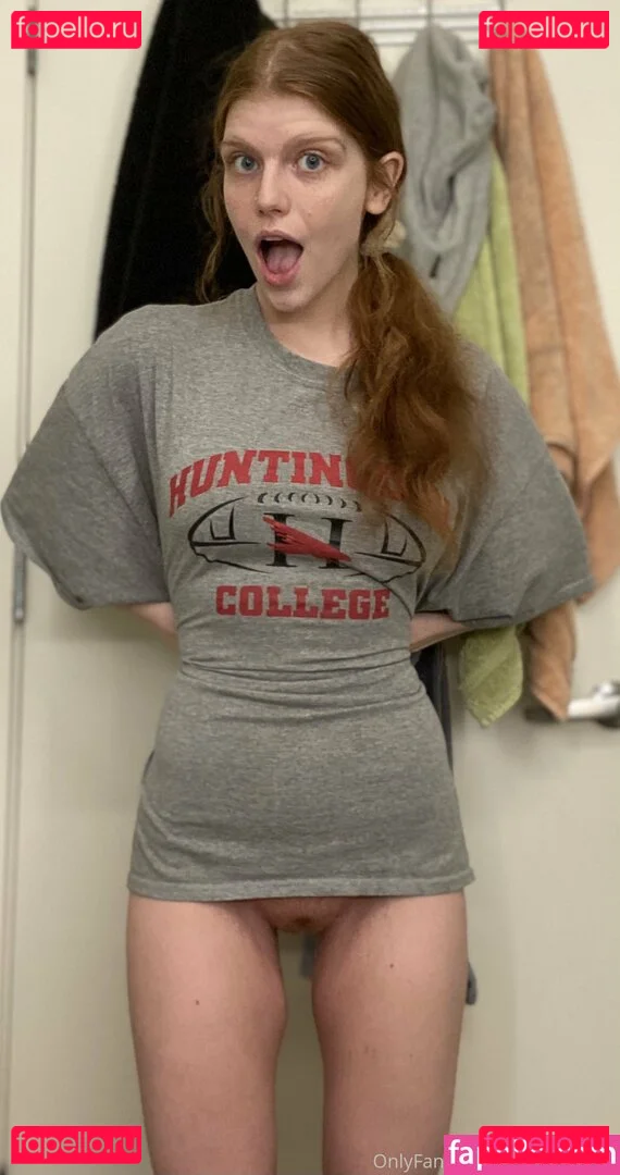 sexyredinbed Onlyfans Photo Gallery 