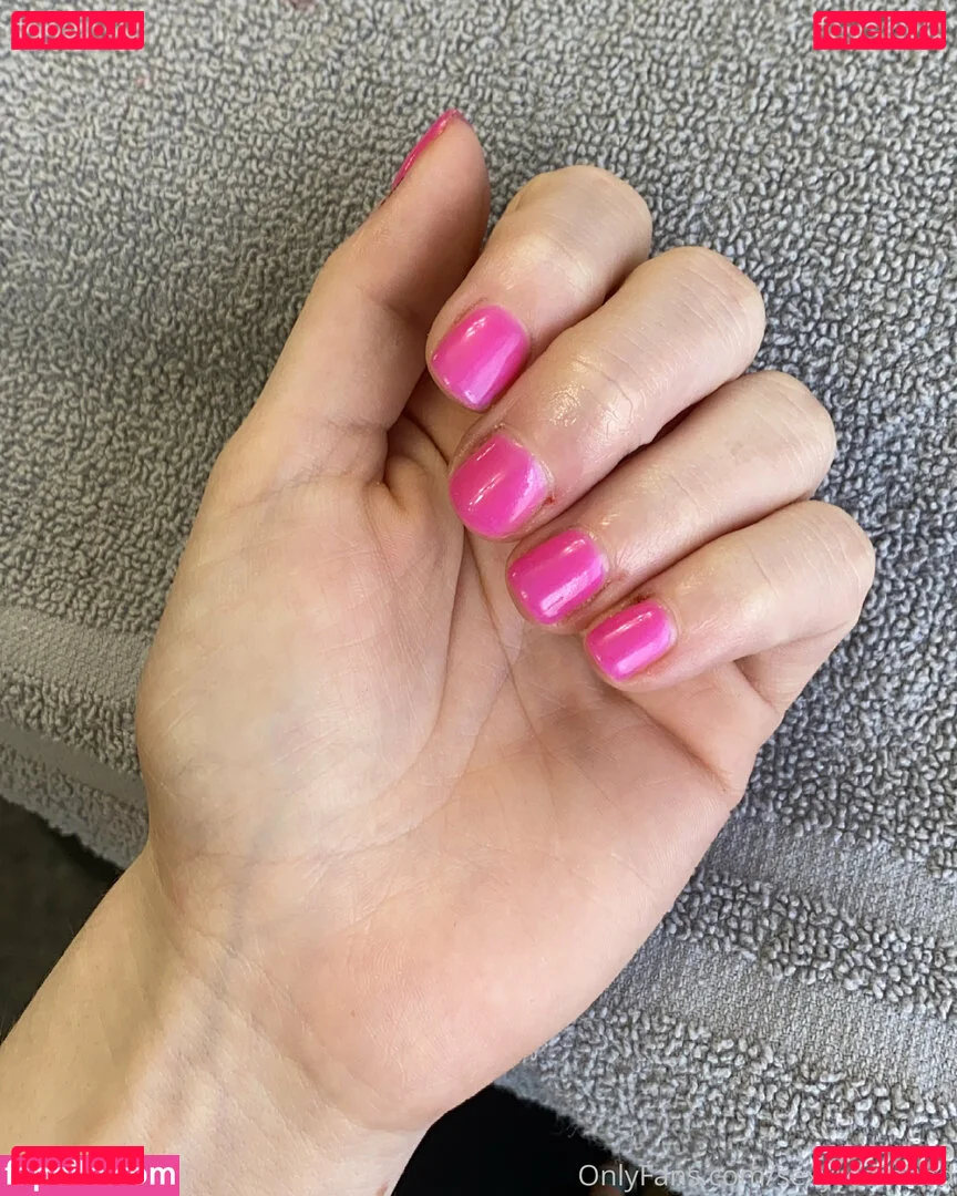 sexyredinbed Onlyfans Photo Gallery 