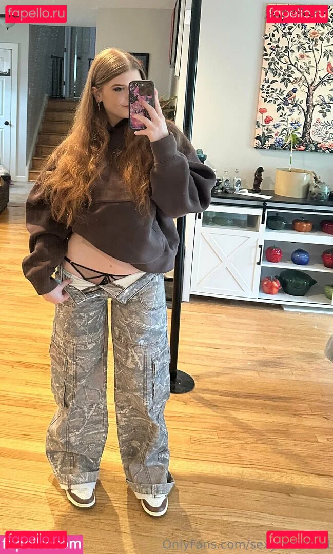 sexyredinbed Onlyfans Photo Gallery 