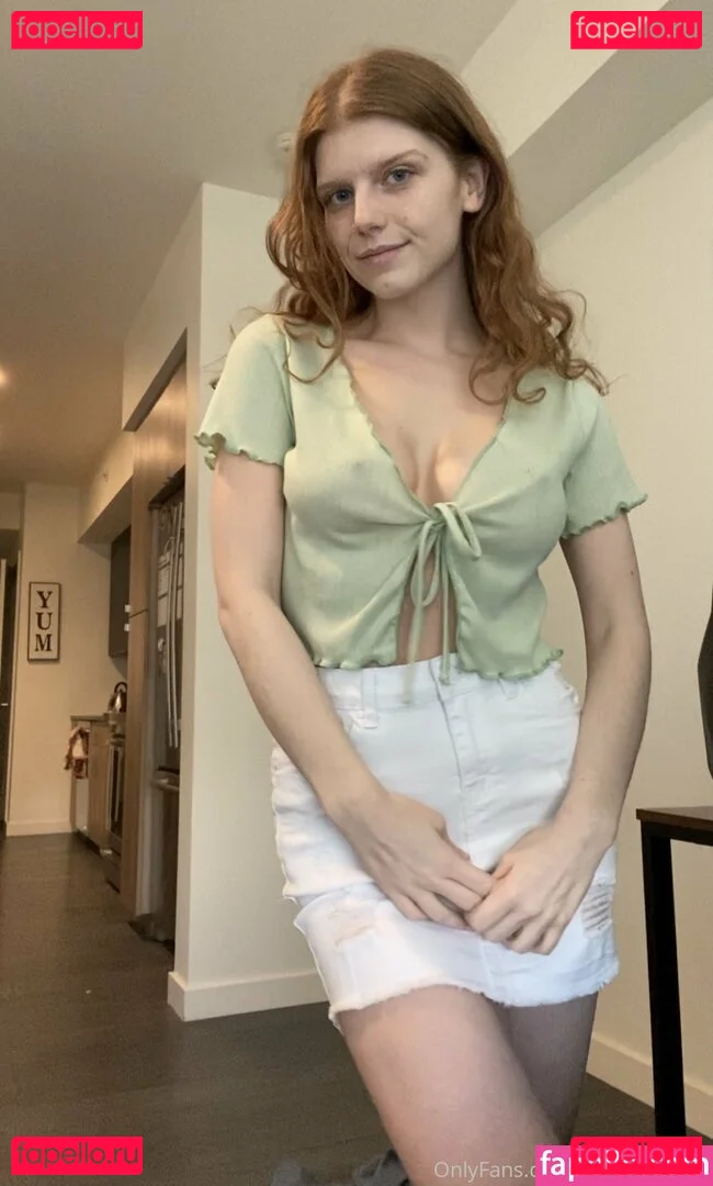 sexyredinbed Onlyfans Photo Gallery 