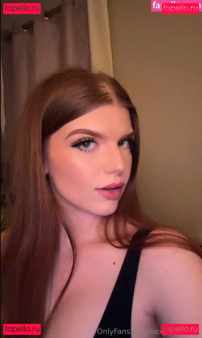 sexyredinbed Onlyfans Photo Gallery 