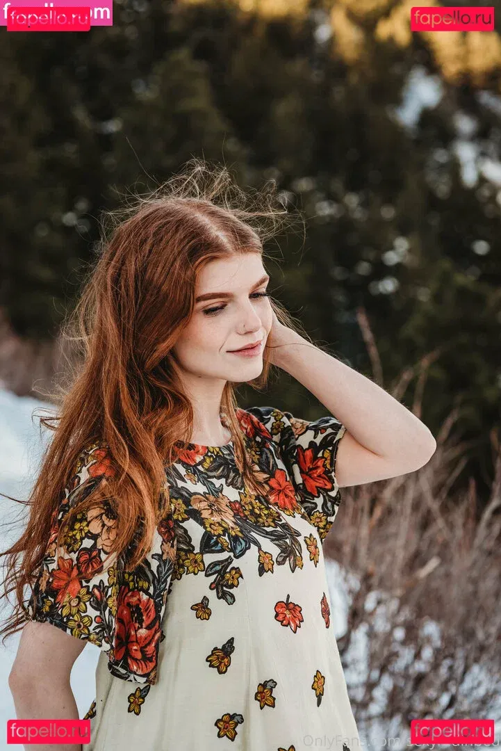 sexyredinbed Onlyfans Photo Gallery 