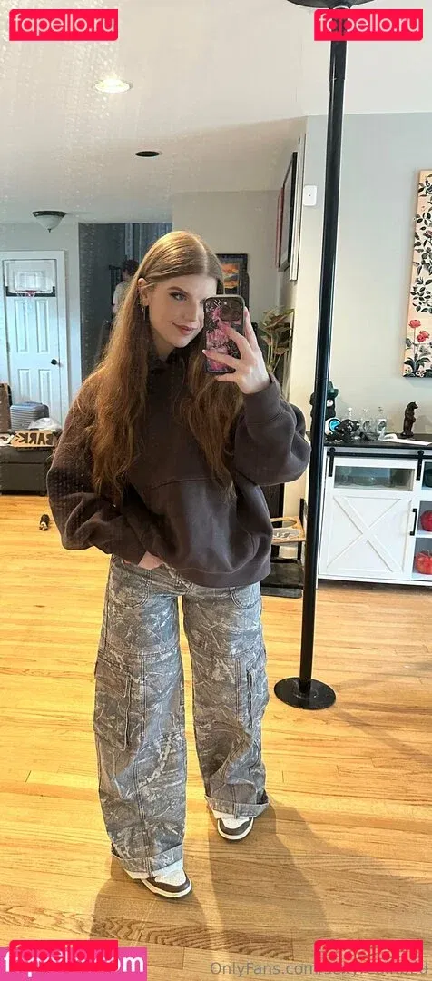 sexyredinbed Onlyfans Photo Gallery 