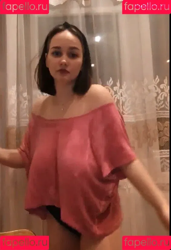 Regina Rodnova Onlyfans Photo Gallery 