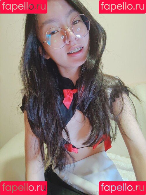 Petitesaki Onlyfans Photo Gallery 