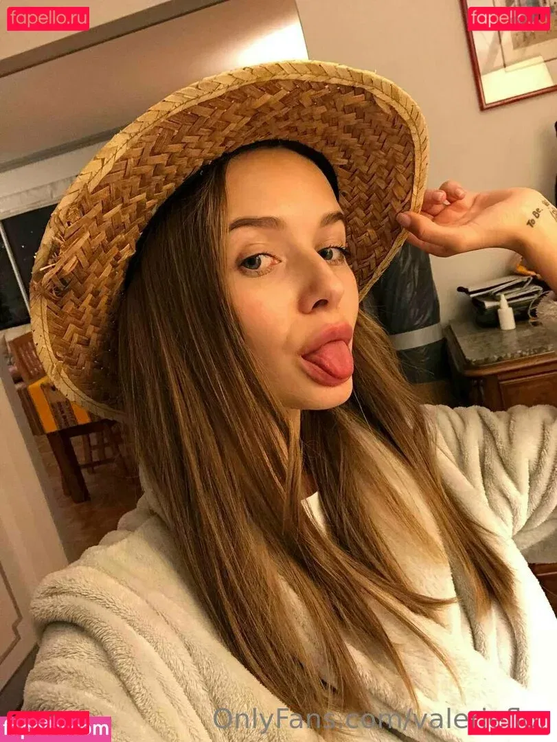 valerieflor Onlyfans Photo Gallery 