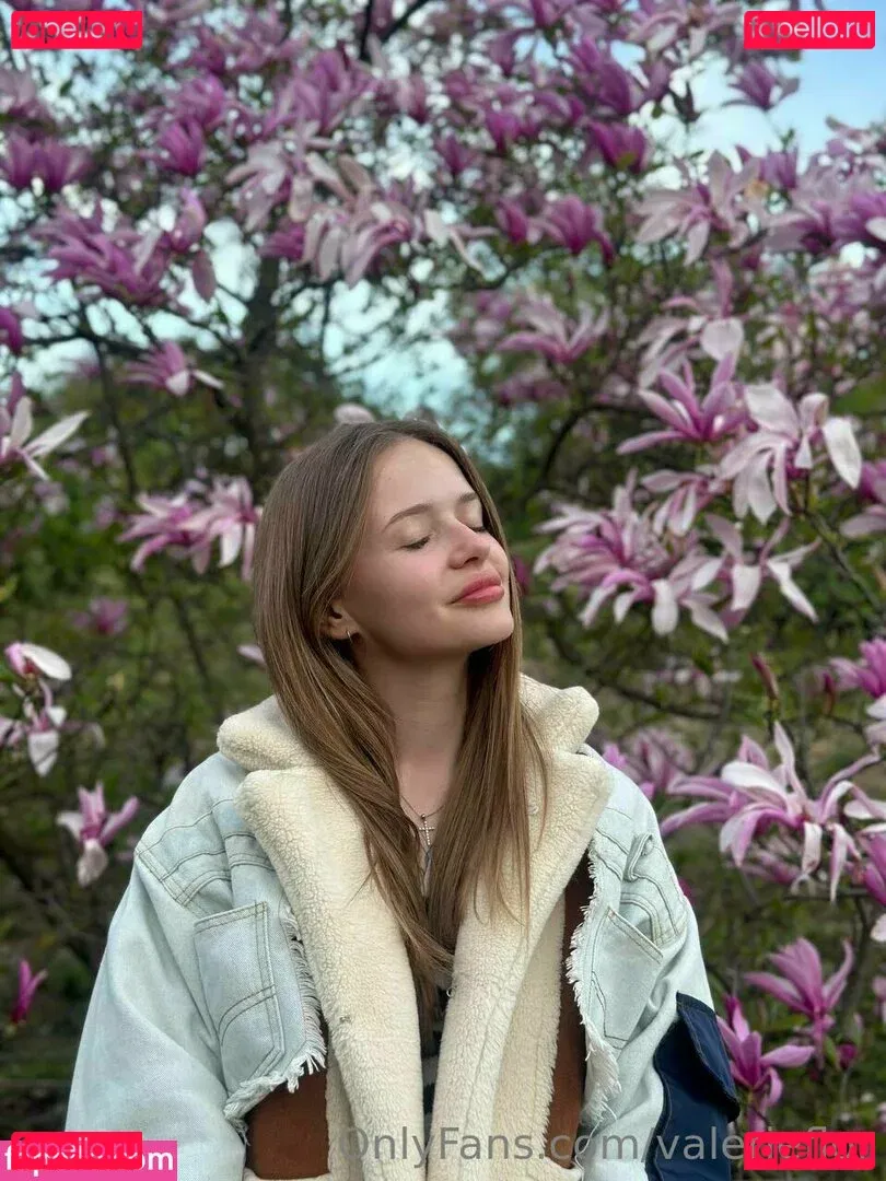 valerieflor Onlyfans Photo Gallery 