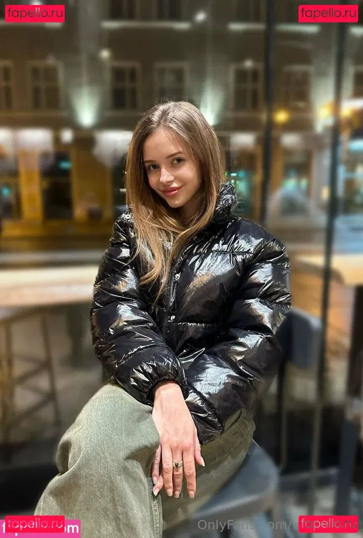 valerieflor Onlyfans Photo Gallery 