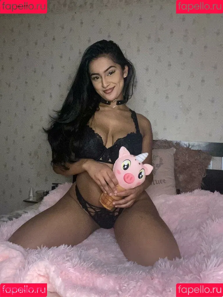 Sofia Rai Onlyfans Photo Gallery 