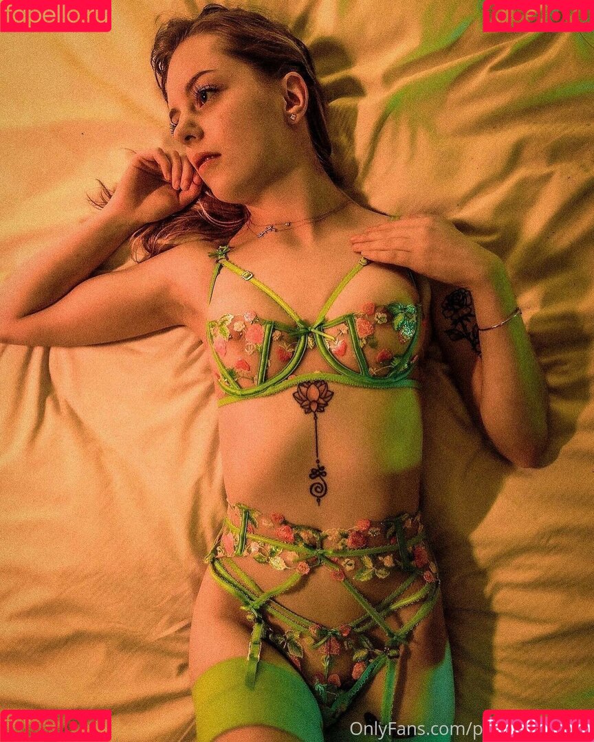 pearlspeignoir Onlyfans Photo Gallery 