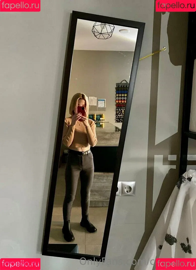 carol.xxx Onlyfans Photo Gallery 