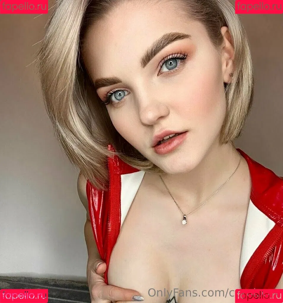 carol.xxx Onlyfans Photo Gallery 