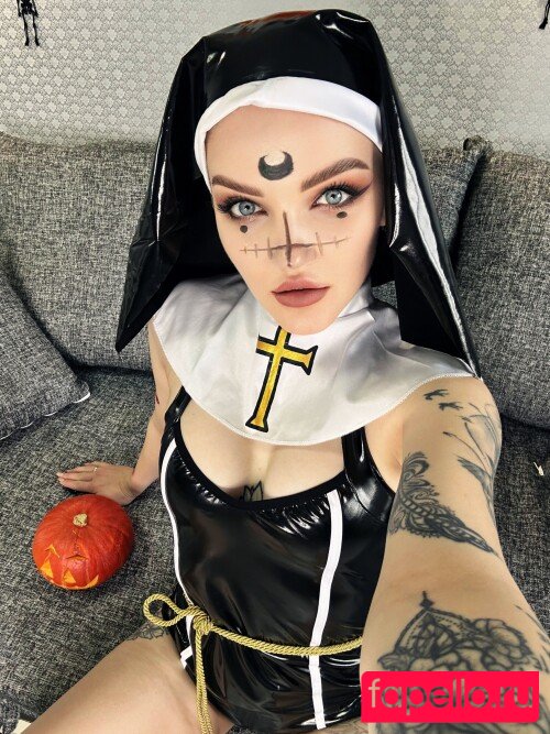 carol.xxx Nude Onlyfans Photo 34