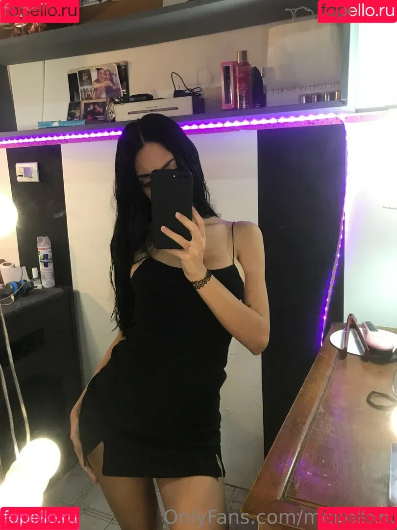 Melina Lox Onlyfans Photo Gallery 