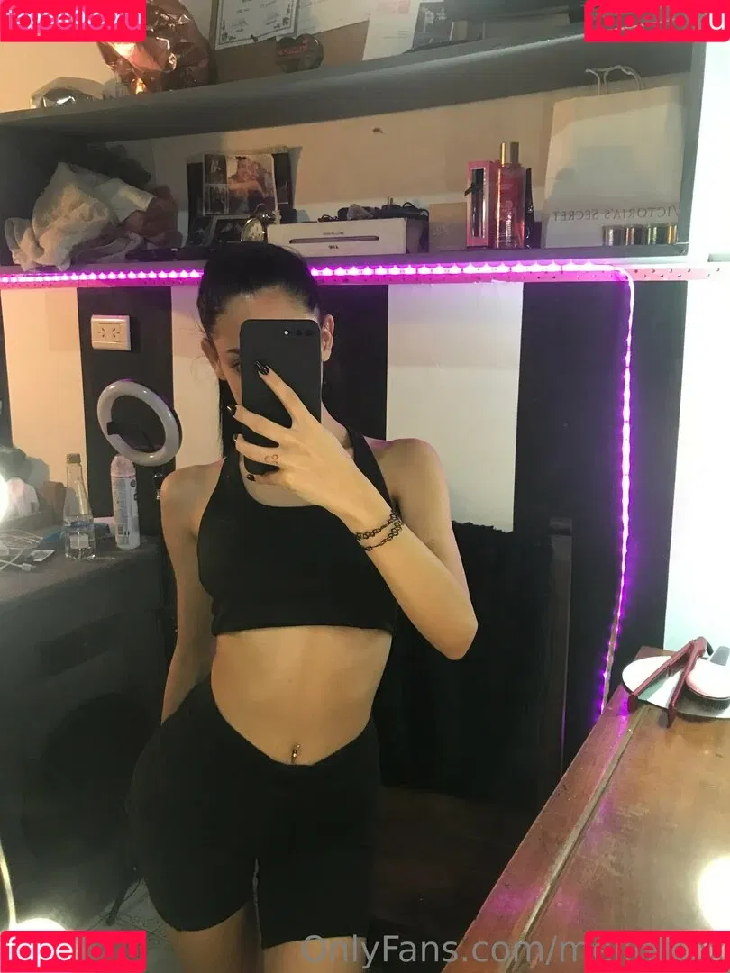Melina Lox Onlyfans Photo Gallery 