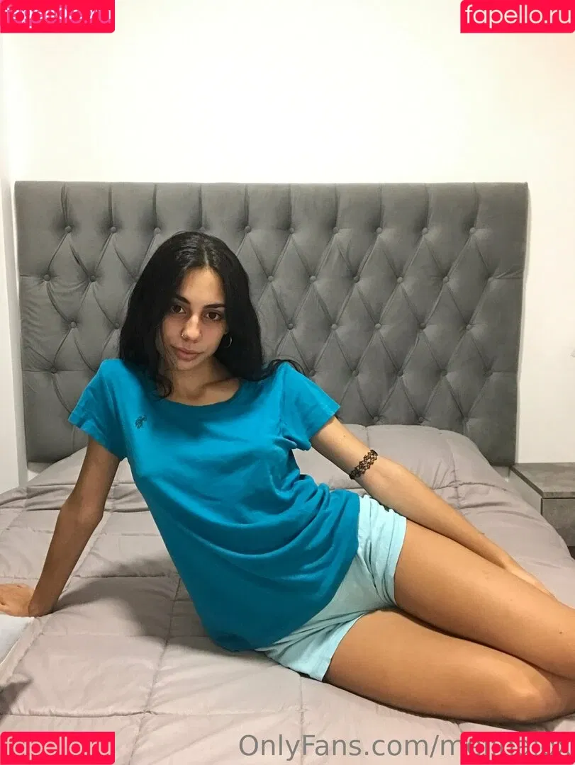 Melina Lox Onlyfans Photo Gallery 