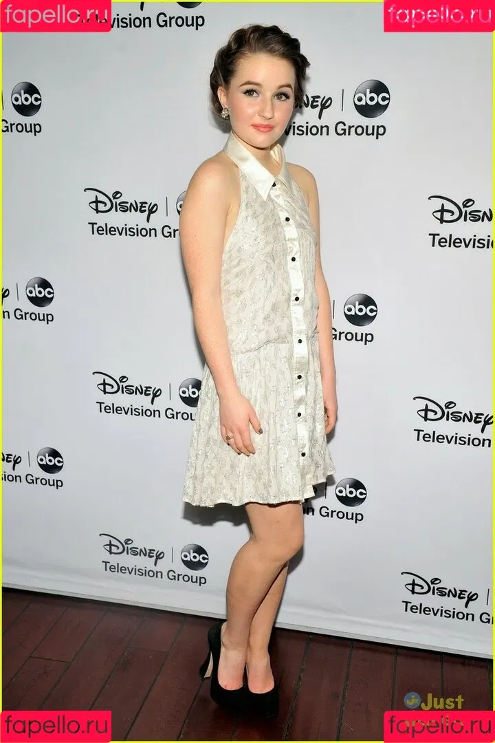 Kaitlyn Dever Onlyfans Photo Gallery 