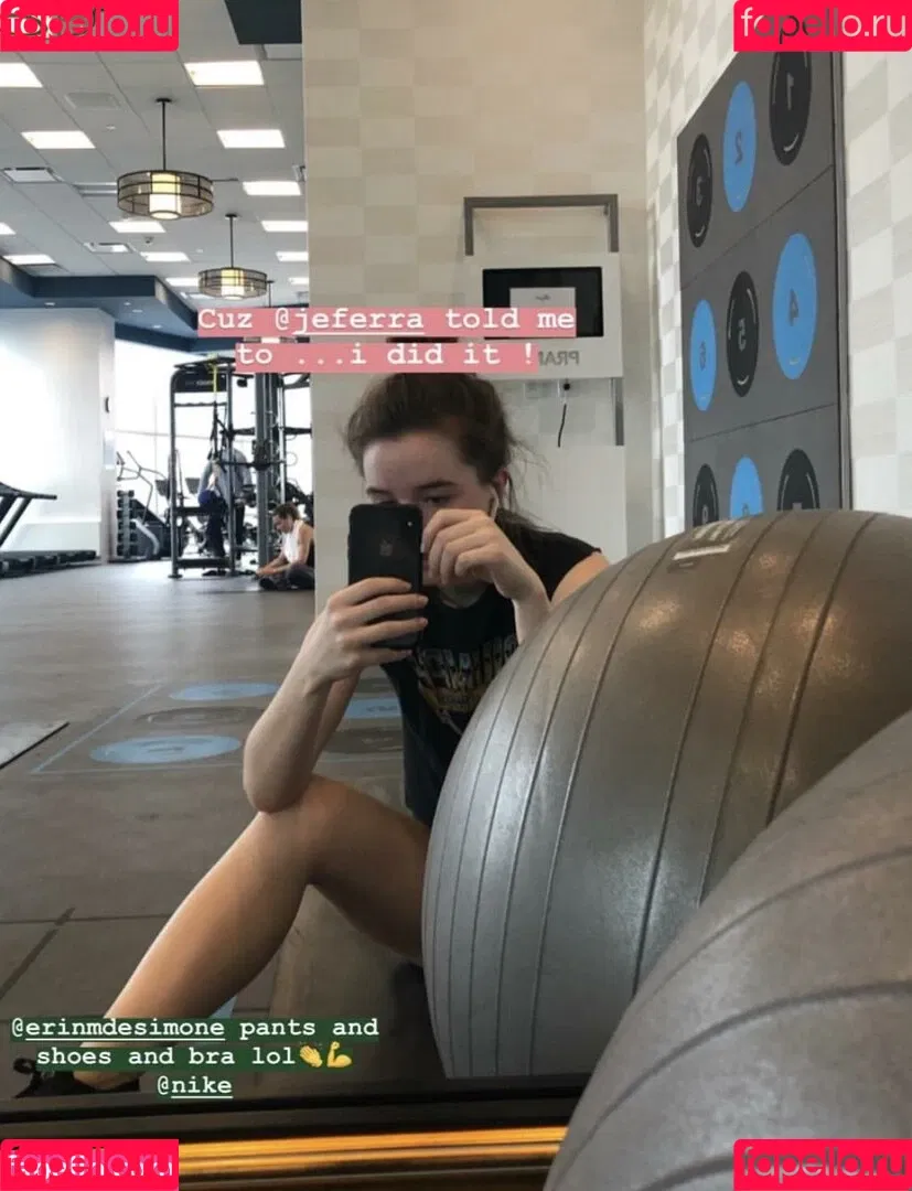 Kaitlyn Dever Onlyfans Photo Gallery 