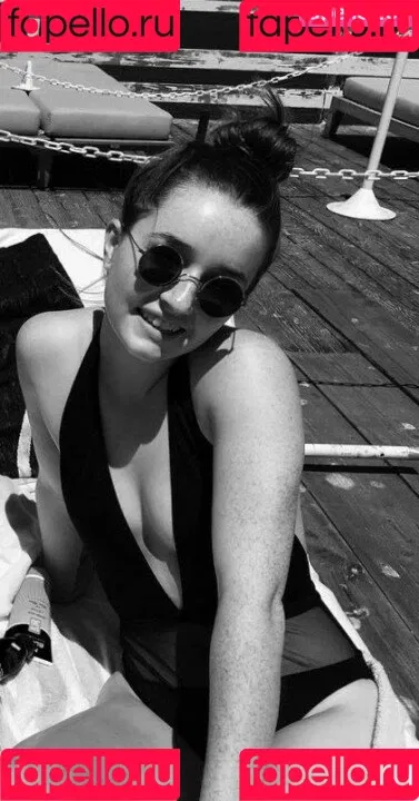 Kaitlyn Dever Onlyfans Photo Gallery 