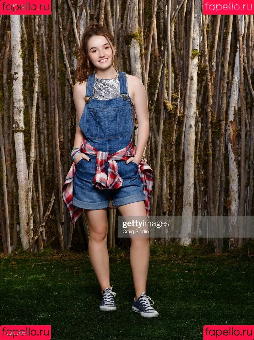 Kaitlyn Dever Onlyfans Photo Gallery 