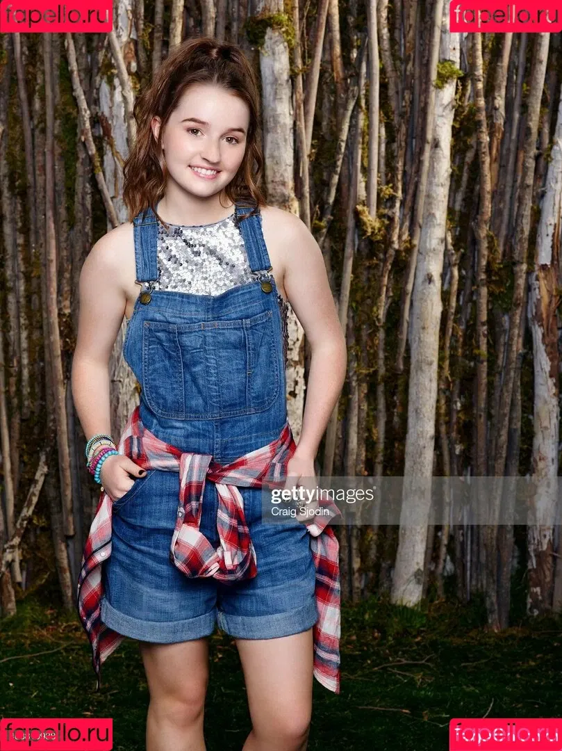 Kaitlyn Dever Onlyfans Photo Gallery 