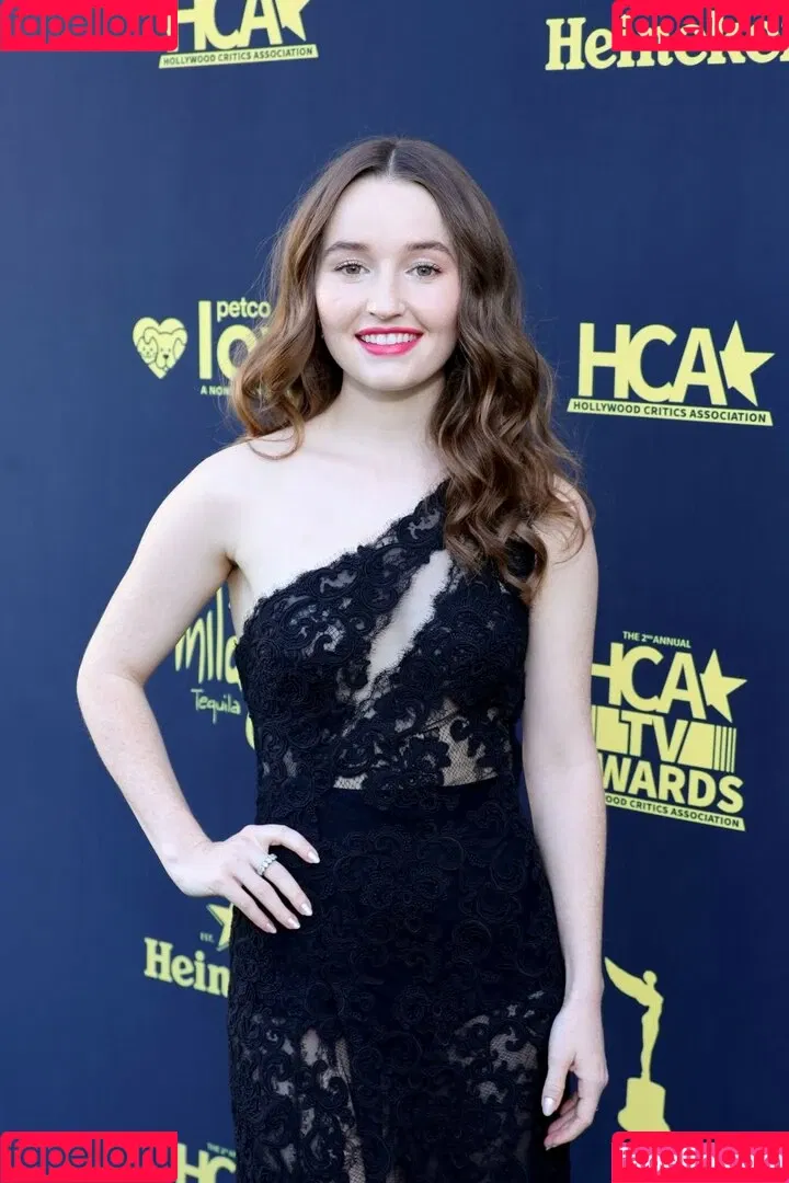Kaitlyn Dever Onlyfans Photo Gallery 