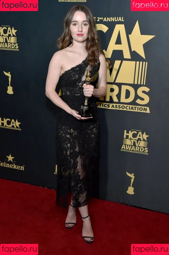 Kaitlyn Dever Onlyfans Photo Gallery 
