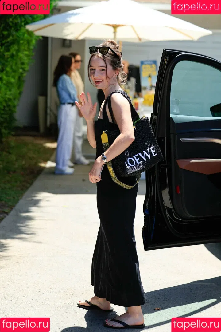 Kaitlyn Dever Onlyfans Photo Gallery 