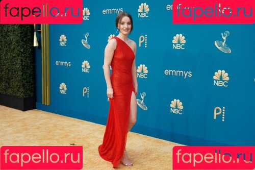 Kaitlyn Dever Onlyfans Photo Gallery 