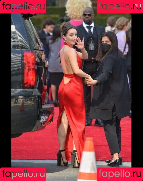 Kaitlyn Dever Onlyfans Photo Gallery 