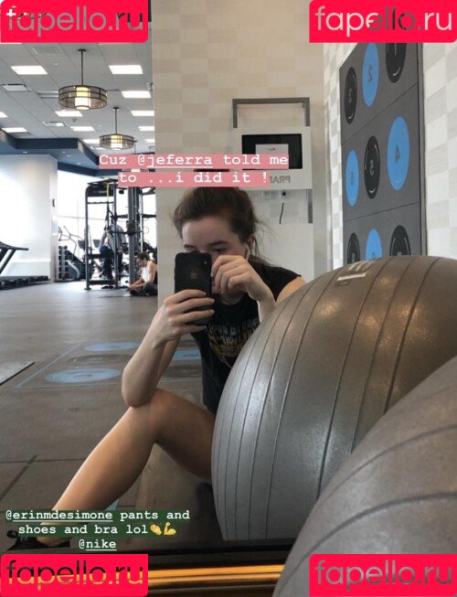 Kaitlyn Dever Onlyfans Photo Gallery 