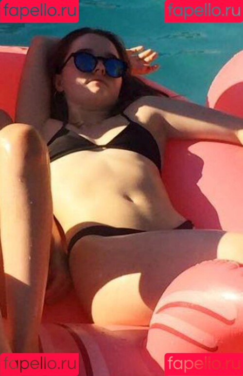 Kaitlyn Dever Onlyfans Photo Gallery 