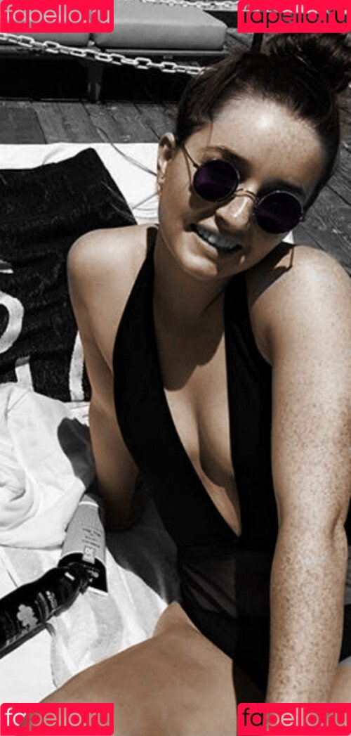 Kaitlyn Dever Onlyfans Photo Gallery 