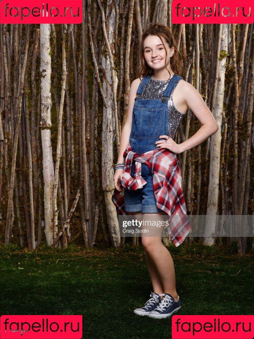 Kaitlyn Dever Onlyfans Photo Gallery 